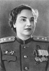 Чё-то аффтор ты не доработал! 
Гризодубова В.С.
Раскова М.М.
Савицкая С.Е.
Родниа И.К.