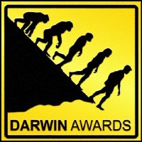 Японский коллекционер порножурналов погиб, задавленный своей коллекцией!