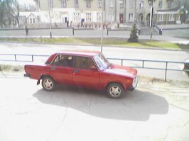 Чем то напомнило мою ласточку, и она к стати тоже 1983 года, и продал я ее в 2007 за 2600$