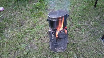 Ну Х.З.
Финская свеча - и никаких заморочек. 
3-4 часа стабильной работы.