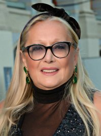 Михалкова без бантика не считается!