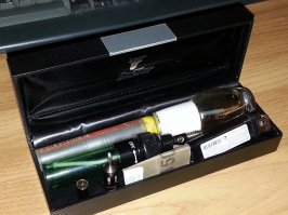 Футляр от хорошей авторучки очень четко подошел для походного набора с газовым паяльником. :)