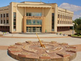 Солнечные часы в Олимпийском парке Сочи - зачем же так