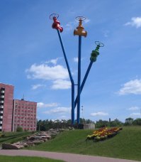 Это все фигня! Вот - настоящий шедевр инженерно-архитектурной мысли в моём родном городе