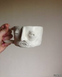 Знаете, а я эту чашку прекрасно понимаю...