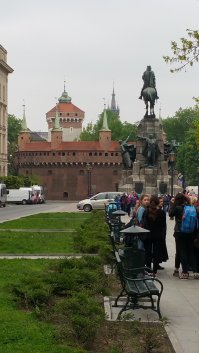 Спасибо за пост!Город офигенный!Был в нем в начале мая 16-го...очень хорош вечером,днем совсем другой...И да,если хотите посмотреть всё ,то это 2 дня минимум.