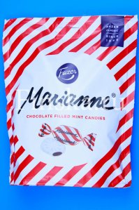 С упаковки финских конфет дизайн взяли. Даже название прописью осталось.