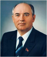поначалу ретушировали