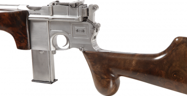 современная реплика оружейной фирмы "Томас Шпор"
под 7,63 Mauser/ 7,62 Toкарев / 9x19 Luger
Отъёмный магазин 10 или 20 патронов.
вес 3 кг.