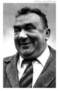 Да вроде похож, просто большинство помнит его гораздо в более молодом возрасте.