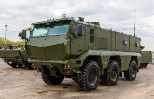 Из этого КАМАЗа, надо делать дом на колёсах для апокалипсиса