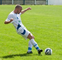 Футбол на дороге