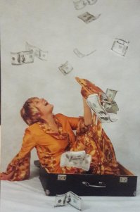 Ретро-подборка: с чем только люди не позируют в погоне за оригинальностью