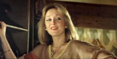 На этом фото похожа на Ларису Удовиченко в молодости