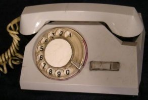 Зеленые вы! Мой первый ВЭФ ТА-72 !!!
Расскажите ему какая Nokia надежная )
Ему уже 45 лет, а он работает !!!