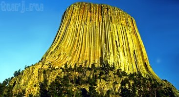 Башня дьявола  образовалась из магматического расплава, который поднялся из глубин Земли и застыл в виде изящных колонн (см. Ячейки Бенара).

Заметь эти колонны из магмы и структура у них не такая как у Йонагуни ну т.е. абсолютно не такая))