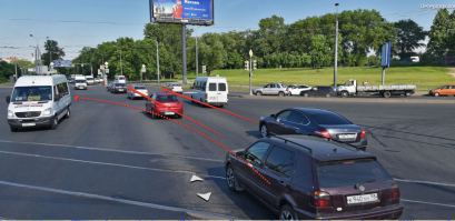 Начнем с того, что на видео перекресток Петергофского (Стачек) и Жукова в СПб. По ходу движения рега левый ряд идет на поворот налево в уширение и прямо, правый ряд прямо и направо (перекресток очень широкий). Т.е. кия подрезала рега перестроившись из правого ряда в левый и у регы вскипело говнецо. Так что изначально кия была неправа. Ну а дальше среди дебилов победил тот что поумнее. Вполне неплохо, на моем маршруте временно одной курой будет меньше.