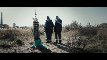 Неудачный прыжок каскадера с башенного крана в Москве сняли на видео