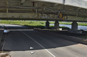 Выдернул из ЯндексКарт

Бросилось в глаза количество уже имеющихся "зарубок" на балке