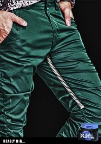 У Durex, кстати, полно рекламы в таком духе.