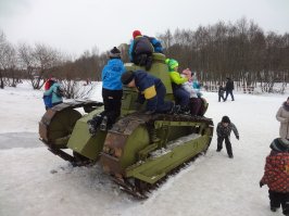 В прошлом месяце в Петербурге.
