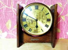 у родителей на циферблате часов купленные еще в 70-х такая-же ошибка