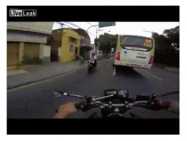 в рубашке родился, кретина кусок