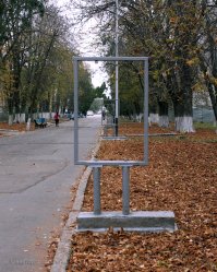 возил тетку туда по делам... как только заехал в этот городок так сразу же захотелось и уехать... единственный населённый пункт края в который я никогда добровольно не перееду...