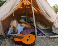 к вопросу о женской и мужской половинах кровати/палатки :)