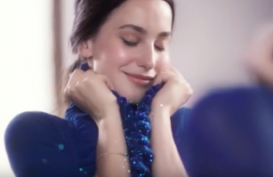 Ну не знаю... Я когда бельё выстиранное снимаю,всегда в него лицом зарываюсь))))))