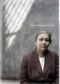 реинкарнации?
Барбара Тейлор Тернер была известна как одна из величайших жуликов начала 20-го века, жульничала на тысячи фунтов, используя шесть псевдонимов. 

Известная своей ярко проукраинской позицией российская  правозащитница  Елена Васильева была вынуждена бежать из Киева, когда вскрылись подробности её афер по вымогательству денег за обмен военнопленными.