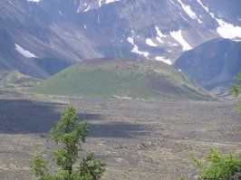 Это Долина Вулканов и собственно вулкан Кропоткина.