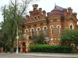 Иркутск -удивительно красивый город...и очень радушные приветливые жители)