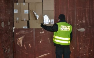 У нас в бресте постоянно в поездах на польшу сигареты таскали в охрененных маштабах