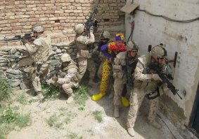 12 фотографий, на которых непонятно что происходит