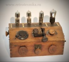 блестящая ручка не в тему, нужна чёрная эбонитовая ручка. типа, как вот у этого приёмника, только можно без шкалы