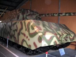 Один "Маус" в Кубинке. Если не врут, он даже заводится. А вот про "ездить" никто не говорил.:)