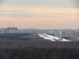 -Иваново. Гиганских  храм во дворе  9этажек. Выше  этих самых   9этажек.
- Москва
- Москва
- Москва, террикон у метро Саларьево
- Москва, в ста метрах от метро Саларьево