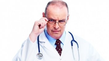 Граждане! 
Будьте весьма осторожны с подобными кулинарными изысками! Иначе, можно спокойно получить:
1 Кампилобактериоз 
2 Кишечная палочка 
3 Листериоз 
4 Коровье бешенство 
5 Сальмонеллез 
6 Стафилококковое пищевое отравление 
7 Трихинеллез