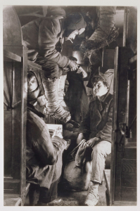 В поезде на Магнитогорск. 1930 год