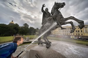 Вот Вам ещё. Другой Петербург.