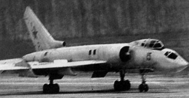 Патриотизм, патриотизмом, но надо стараться трезво смотреть на вещи. 
Особенно когда есть возможно их оценить спустя время.

Ту-128 уродливый самолет, не любимый пилотами, с серьезными конструкторскими недостатками. Выпускавшийся крайне небольшой промежуток времени, небольшой серией менее 200 машин. Для сравнения перехватчик Су-15 1300 машин. Как верно замечал один из известнейших конструкторов СССР - хорошо летает только красивый самолет.

Да, в то время требовался дальний перехватчик для защиты безлюдных, очень протяженных северных и восточных границ СССР, но не несмотря на то, что руководство СССР понимало, что полторы сотни машин слишком мало для зашиты от многих сотен стратегических бомбардировщиков США, обьемы производства Ту-128 из-за явных недостатков не увеличивались.

В целом вся деятельность Туполева крайне не однозначная. Нельзя не признать, что некоторые машины были удачными, но большинство все таки были посредственными поделками запущенными в серию и вытеснившие аппараты других КБ исключительно благодаря умению Туполева "продавить" свой вариант в ЦК КПСС.