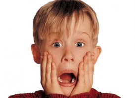 Рисунок без души - это картинка, с душой это шедевр...
У нее просто картинки, эмоции они не передают...