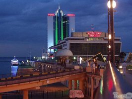 Мне в Одессе порт нравится