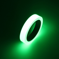 Ну наконец-то.. самое не заменимое средство для спасения мизинчика! Этой лентой с заводов надо тумбочки и стулья обклеивать! =D