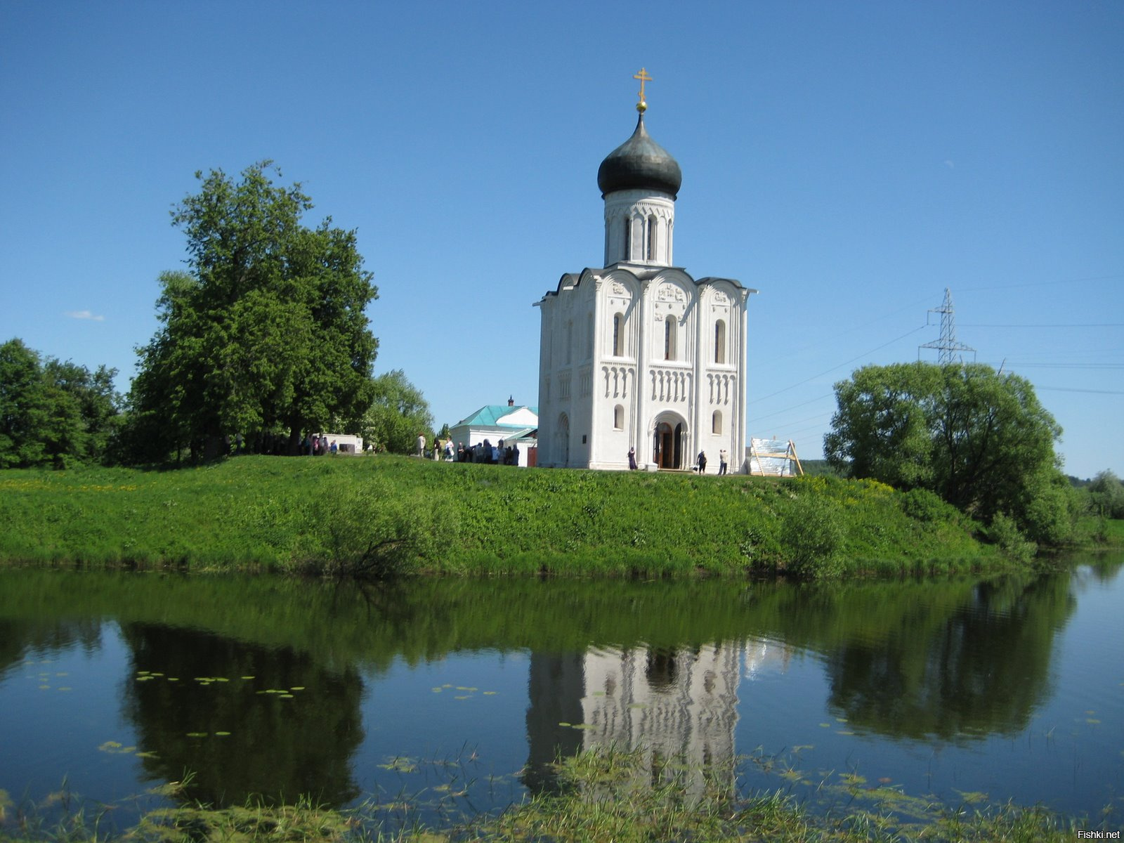 В каком городе церковь. Андрей Боголюбский храм Покрова на Нерли. С Кожин Церковь Покрова на Нерли. Храм Покрова на Клязьме. Церковь Покрова на Нерли золотое кольцо.