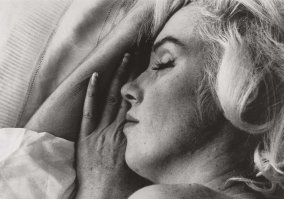 Прощальный взгляд: на аукцион выставлены фотографии с последней съемки Мэрилин Монро