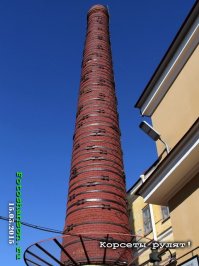 Опытные строители могут бриться даже с монтажной пеной