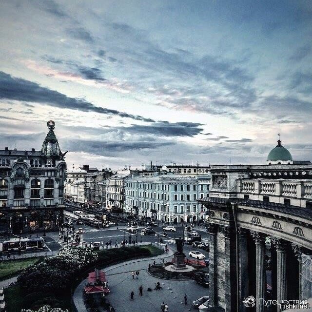 Спб париж. Санкт-Петербург. Серый Питер. Питер серый город. Санкт-Петербург необычный ракурс.