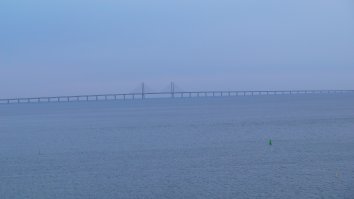 На пароме там недалеко был, когда в Амстердам отправлялся :).